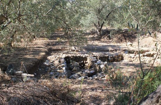 1024px_Antandros1_Ancient_Greek_Pithos_Burials_discovered_in_ancient_city_of_Antandros_in_Turkey_665954399