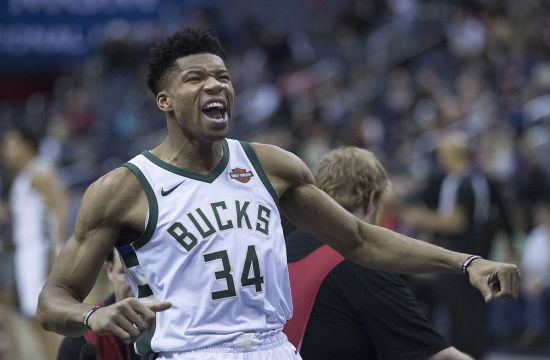 1200px-Giannis_Antetokounmpo_24845003687