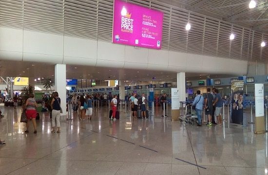 800px_Athens_airport_check_in_hall_august_2017_0001_Greek_government_may_stagger_working_hours_to_avoid_rush_hour_crowds_604299258