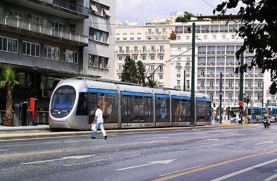 800px_Athens_tram_155430209