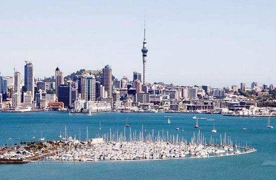 800px_Bayswater_Marina_Auckland_New_Zealand_149159025