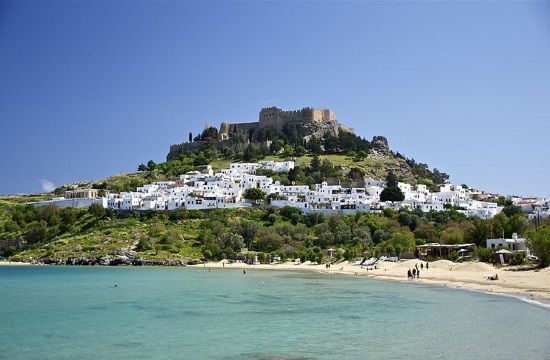 800px_Lindos_Rhodes_3_923383797