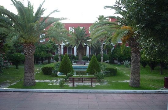 800px_Panteio_Panepistimio_university_753331844