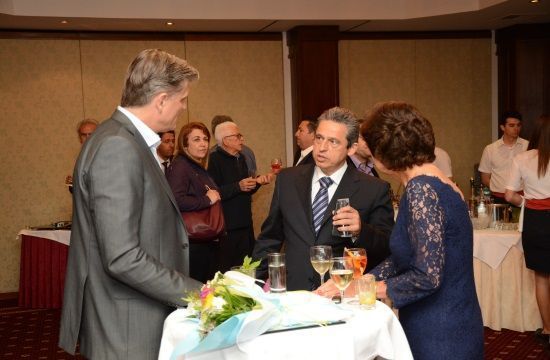 Andreas_Metaxas_and_Apollo_Travel_team_621438029_766819293