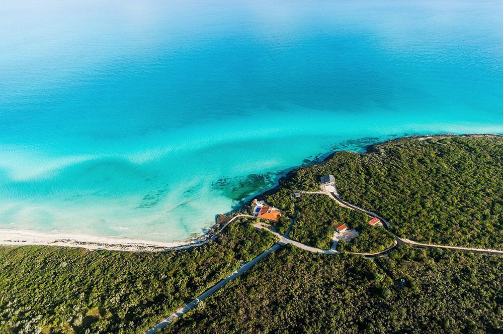 Cuba as photographed by Marius JovaiSa