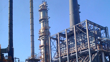 Hellenic_Petroleum_distillation_facility_704661716