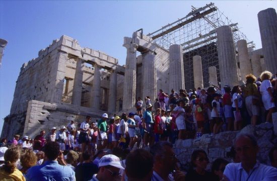 Queueing_for_the_Acropolis__84572232__tourists_Minister_Greek_tourism_posted_new_record_of_33_million_arrivals_in_2018_837070008
