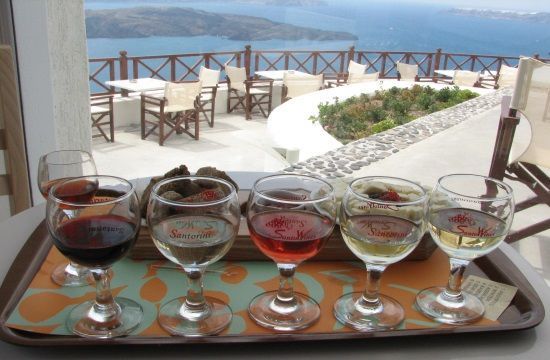Santorini_wines_721429166