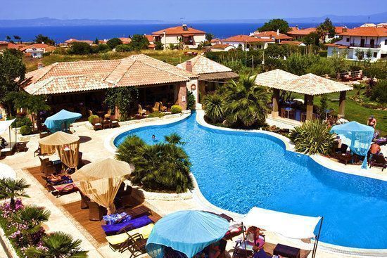 Achtis Pool (21576186)