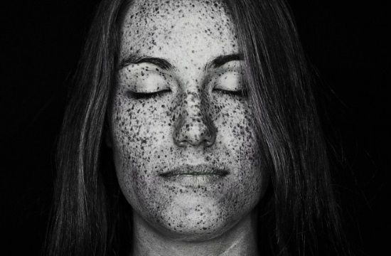 dslr1_870x418_under_skin_UV_534053197