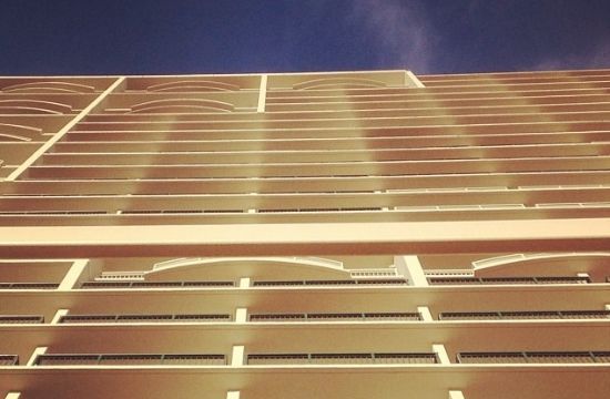 hotel_abstract_925720616_512654960