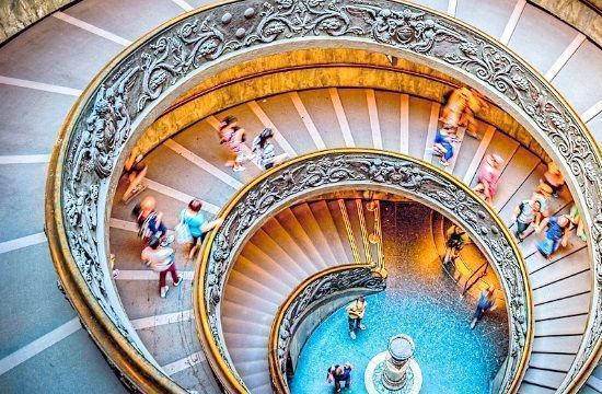 mouseio_vatikano_tourists_pixabay_497273716_826651471