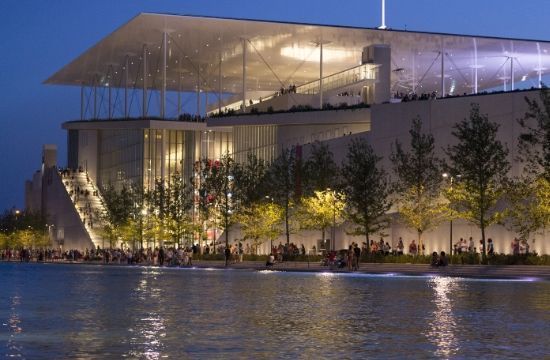 niarxos_912704910_The_SNFCC_Christmas_World_comes_to_life_in_Athens_during_December_808258472