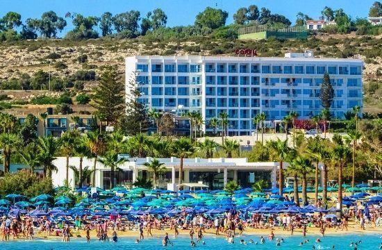 overtourism_hotel_tourists_beach_pixabay_276291214_Expedia_survey_Packages_offer_better_rates_for_hotels_than_just_rooms_833561175