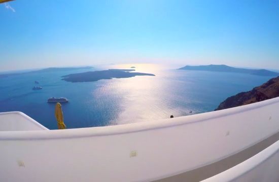 santorini_184831599_121644318