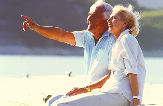 senior-old_tourists_220001211