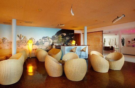 standard_hotel_hollywood_gallery_cactus_lounge_2_720687157