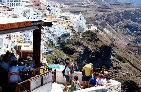 tourists_santorini_wikimedia_Rennett_Stowe_328998080_626754258