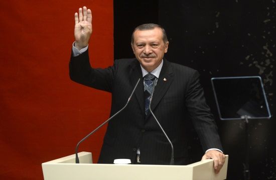 Erdogan_gesturing_Rabia_977625533