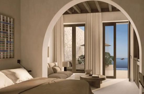 Luura-Cliff-Paros-311940-1024x575