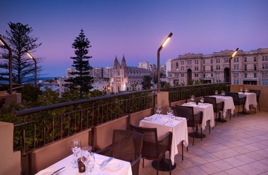 NEW_KDT_Terrace_night_588010184_681602463