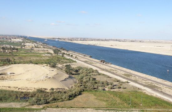 Suez_canal-AP-Giant-container-ship-that-blocked-Suez-Canal-finally-free-video