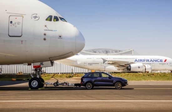 air_410411594_porsche_airbus_tows_375303115