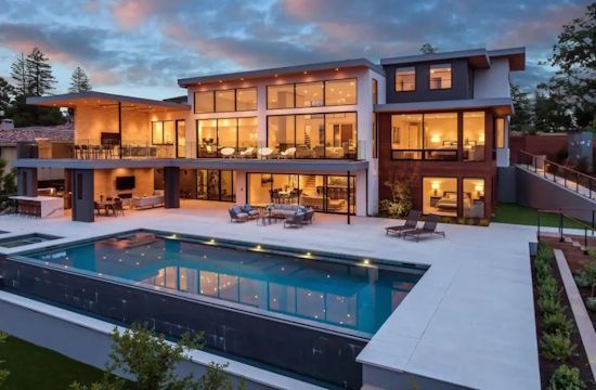 branded-luxury-residences_shutterstock_2442619065-1024x682